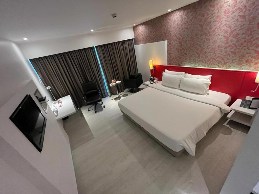 Country Inn & Suites By Radisson Nova Bombaim Exterior foto